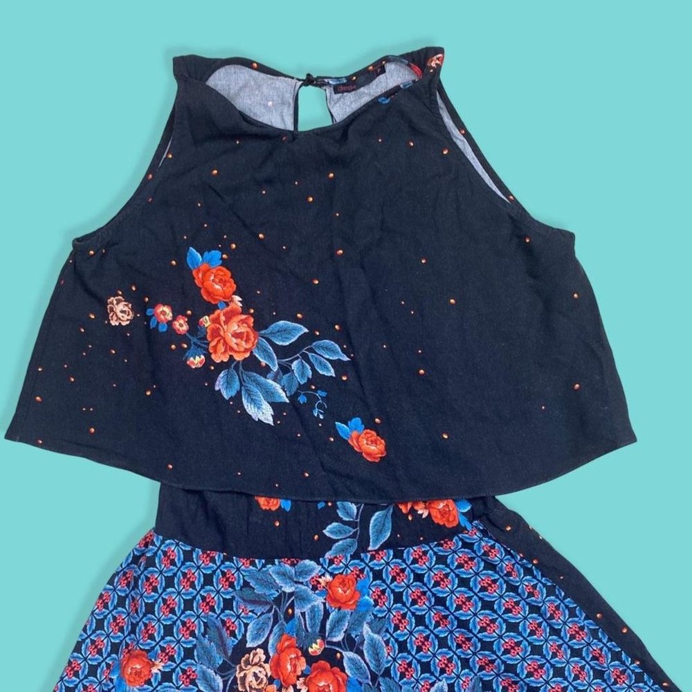 Unique Floral Romper - Picture 5 of 5